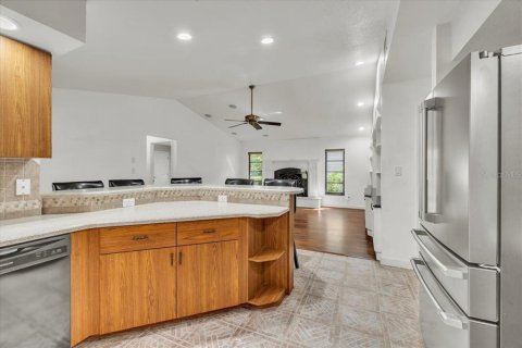 Villa ou maison à vendre à Port Charlotte, Floride: 3 chambres, 198.35 m2 № 2389364 - photo 16