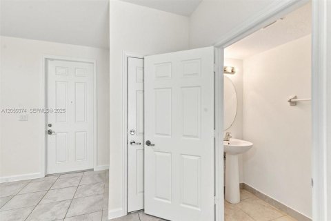 Купить таунхаус в Хомстед, Флорида 3 спальни, 158.4м2, № 2246650 - фото 11