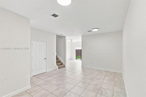 Купить таунхаус в Хомстед, Флорида 3 спальни, 158.4м2, № 2246650 - фото 4