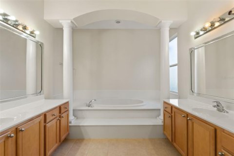 Casa en venta en Clermont, Florida, 4 dormitorios, 326.83 m2 № 2433681 - foto 18