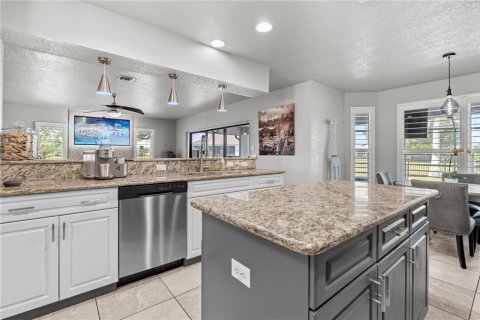 Casa en venta en Punta Gorda, Florida, 5 dormitorios, 279.45 m2 № 1625501 - foto 4