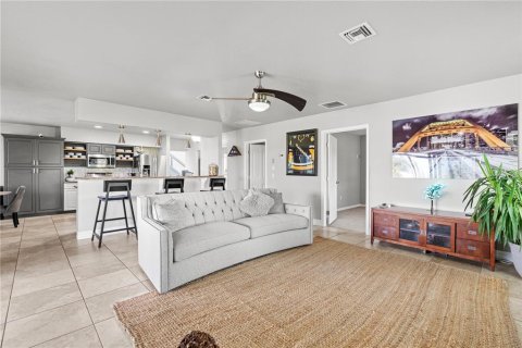 Casa en venta en Punta Gorda, Florida, 5 dormitorios, 279.45 m2 № 1625501 - foto 20