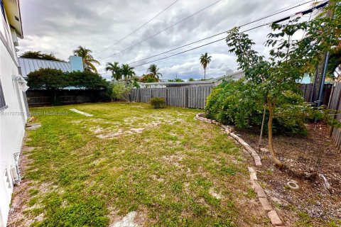 Casa en venta en Lighthouse Point, Florida, 5 dormitorios, 272.58 m2 № 2016623 - foto 4