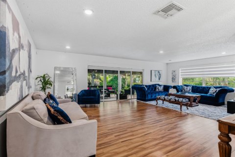 Villa ou maison à vendre à Lake Worth, Floride: 2 chambres, 162.02 m2 № 2432305 - photo 12