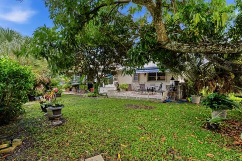 Villa ou maison à vendre à Lake Worth, Floride: 2 chambres, 162.02 m2 № 2432305 - photo 29
