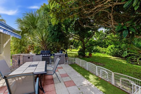 Villa ou maison à vendre à Lake Worth, Floride: 2 chambres, 162.02 m2 № 2432305 - photo 30