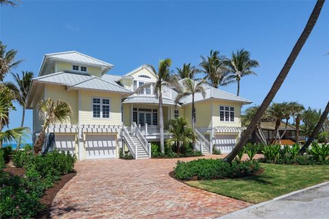 House in Boca Grande, Florida 5 bedrooms, 542.27 sq.m. № 1746427 - photo 1