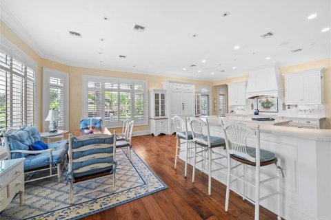 House in Boca Grande, Florida 5 bedrooms, 542.27 sq.m. № 1746427 - photo 24