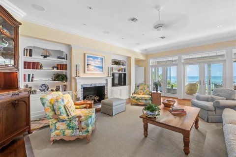 House in Boca Grande, Florida 5 bedrooms, 542.27 sq.m. № 1746427 - photo 16