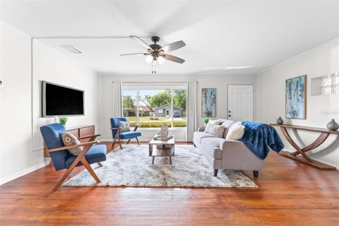 Villa ou maison à vendre à Orlando, Floride: 3 chambres, 133.97 m2 № 2142302 - photo 2