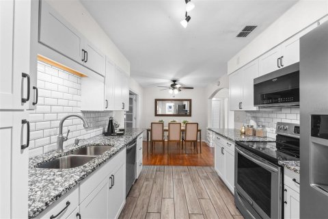 Villa ou maison à vendre à Orlando, Floride: 3 chambres, 133.97 m2 № 2142302 - photo 12