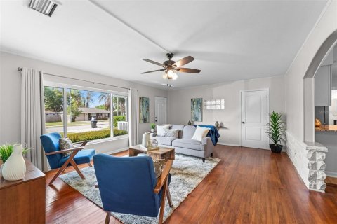 Villa ou maison à vendre à Orlando, Floride: 3 chambres, 133.97 m2 № 2142302 - photo 4
