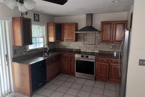 Casa en alquiler en Kissimmee, Florida, 4 dormitorios, 129.13 m2 № 1824597 - foto 5