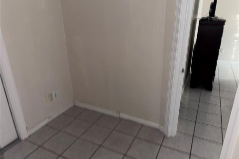 Casa en alquiler en Kissimmee, Florida, 4 dormitorios, 129.13 m2 № 1824597 - foto 6