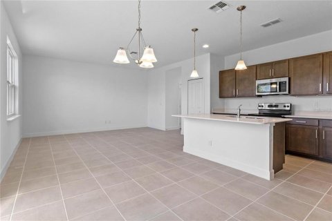 Townhouse in Sanford, Florida 3 bedrooms, 167.41 sq.m. № 2201811 - photo 8