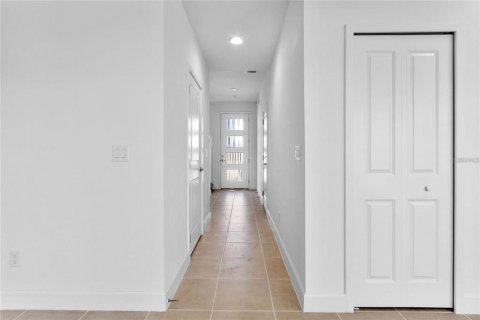 Townhouse in Sanford, Florida 3 bedrooms, 167.41 sq.m. № 2201811 - photo 5