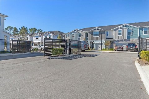 Townhouse in Sanford, Florida 3 bedrooms, 167.41 sq.m. № 2201811 - photo 3