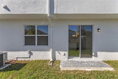 Townhouse in Sanford, Florida 3 bedrooms, 167.41 sq.m. № 2201811 - photo 29