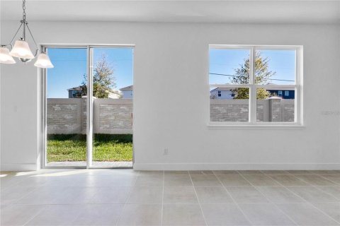 Townhouse in Sanford, Florida 3 bedrooms, 167.41 sq.m. № 2201811 - photo 15