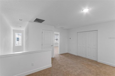Townhouse in Sanford, Florida 3 bedrooms, 167.41 sq.m. № 2201811 - photo 16