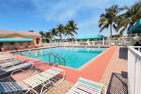 Touwnhouse à vendre à Homestead, Floride: 3 chambres, 132.2 m2 № 1861848 - photo 17
