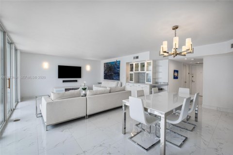 Снять в аренду кондоминиум в Санни-Айлс-Бич, Флорида 2 спальни, 135.64м2, № 2051410 - фото 9