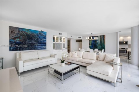 Снять в аренду кондоминиум в Санни-Айлс-Бич, Флорида 2 спальни, 135.64м2, № 2051410 - фото 5