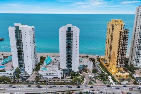 Снять в аренду кондоминиум в Санни-Айлс-Бич, Флорида 2 спальни, 135.64м2, № 2051410 - фото 22