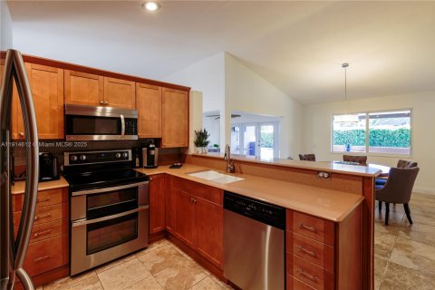 Villa ou maison à vendre à Miami, Floride: 4 chambres, 217.21 m2 № 1976987 - photo 8