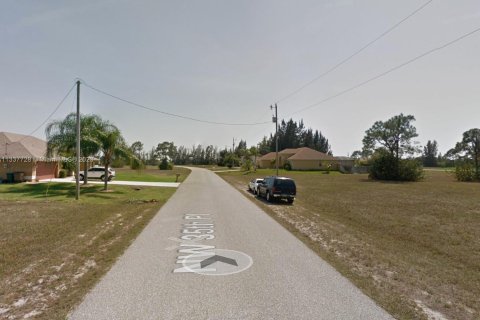 Terreno en venta en Cape Coral, Florida № 1984782 - foto 5