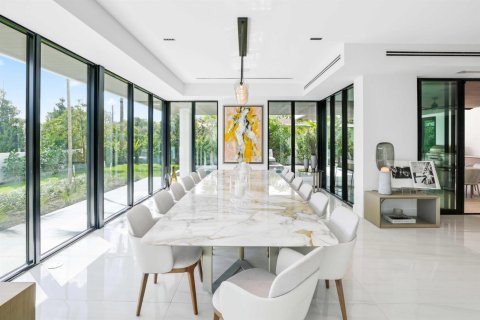 House in West Palm Beach, Florida 6 bedrooms, 780.38 sq.m. № 2417352 - photo 8