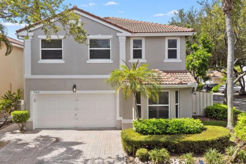 House in Hollywood, Florida 3 bedrooms, 178.28 sq.m. № 2146267 - photo 2