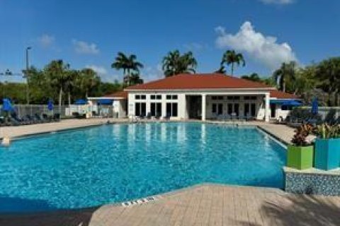House in Hollywood, Florida 3 bedrooms, 178.28 sq.m. № 2146267 - photo 29