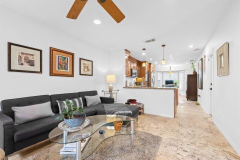 House in Hollywood, Florida 3 bedrooms, 178.28 sq.m. № 2146267 - photo 13