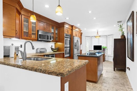 House in Hollywood, Florida 3 bedrooms, 178.28 sq.m. № 2146267 - photo 10