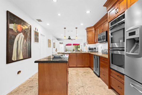 House in Hollywood, Florida 3 bedrooms, 178.28 sq.m. № 2146267 - photo 11
