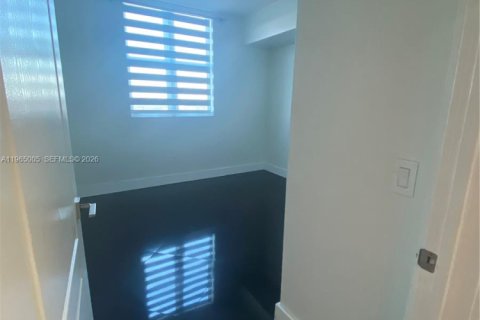 Copropriété à louer à Miami, Floride: 2 chambres, 88.72 m2 № 2026888 - photo 5