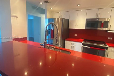 Copropriété à louer à Miami, Floride: 2 chambres, 88.72 m2 № 2026888 - photo 2