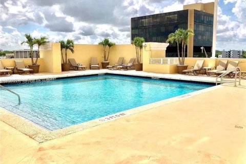 Copropriété à louer à Miami, Floride: 2 chambres, 88.72 m2 № 2026888 - photo 13