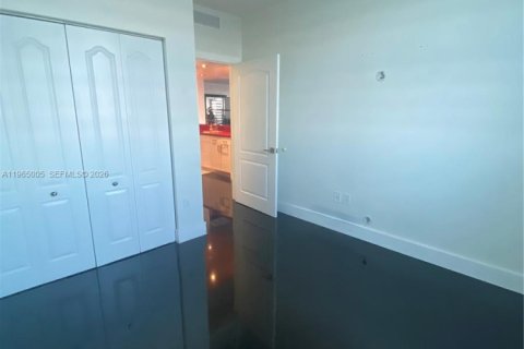 Copropriété à louer à Miami, Floride: 2 chambres, 88.72 m2 № 2026888 - photo 4