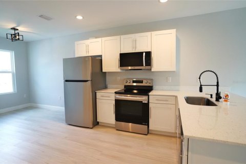 Apartamento en alquiler en Englewood, Florida, 3 dormitorios, 107.95 m2 № 1590598 - foto 7