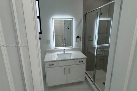 Villa ou maison à louer à Miami, Floride: 1 chambre, 193.79 m2 № 1946367 - photo 17