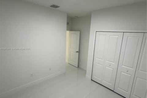 Villa ou maison à louer à Miami, Floride: 1 chambre, 193.79 m2 № 1946367 - photo 10