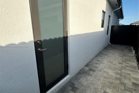 Villa ou maison à louer à Miami, Floride: 1 chambre, 193.79 m2 № 1946367 - photo 22