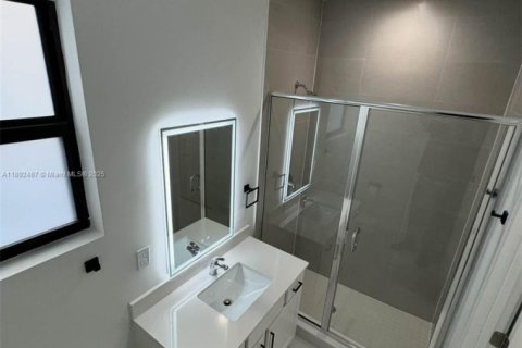 Villa ou maison à louer à Miami, Floride: 1 chambre, 193.79 m2 № 1946367 - photo 5