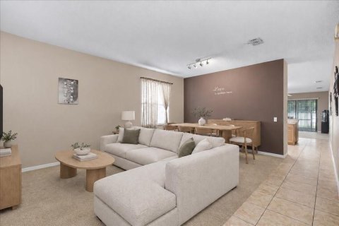Villa ou maison à vendre à Orlando, Floride: 4 chambres, 187.01 m2 № 2402813 - photo 6