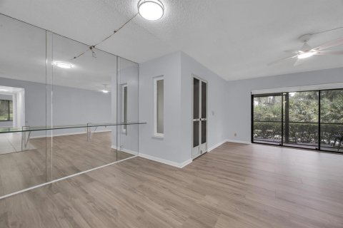 Купить кондоминиум в Палм Сити, Флорида 3 комнаты, 103.21м2, № 2083463 - фото 5