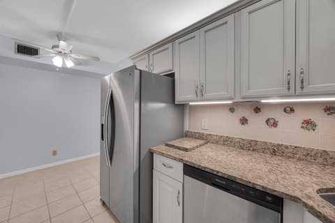 Купить кондоминиум в Палм Сити, Флорида 3 комнаты, 103.21м2, № 2083463 - фото 8