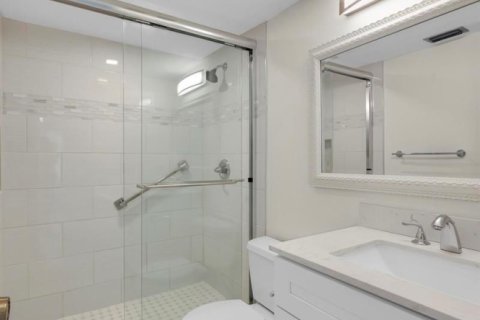 Купить кондоминиум в Палм Сити, Флорида 3 комнаты, 103.21м2, № 2083463 - фото 18