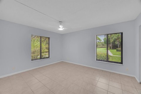 Купить кондоминиум в Палм Сити, Флорида 3 комнаты, 103.21м2, № 2083463 - фото 15